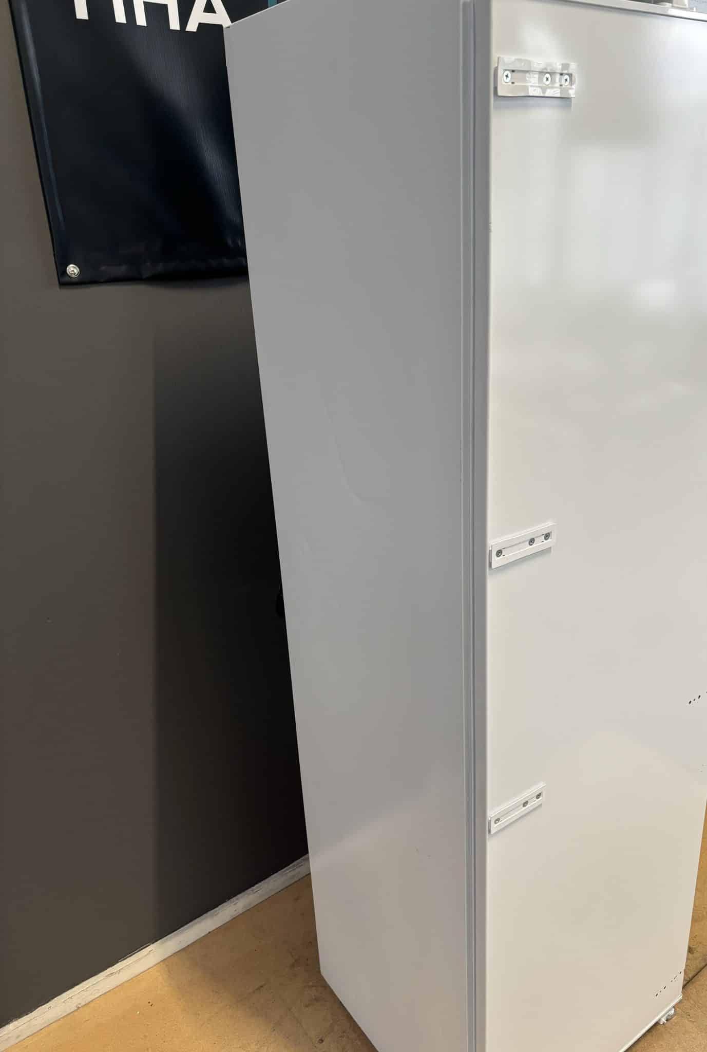 USED- Elvita integrerad frys CFSI4177 - Nästan som ny - Billede 3